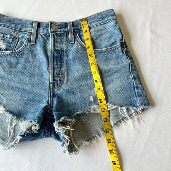 Levi’s 501 Button Cotton Cut-Off Denim Shorts Sz 26 - Picture 7 of 12